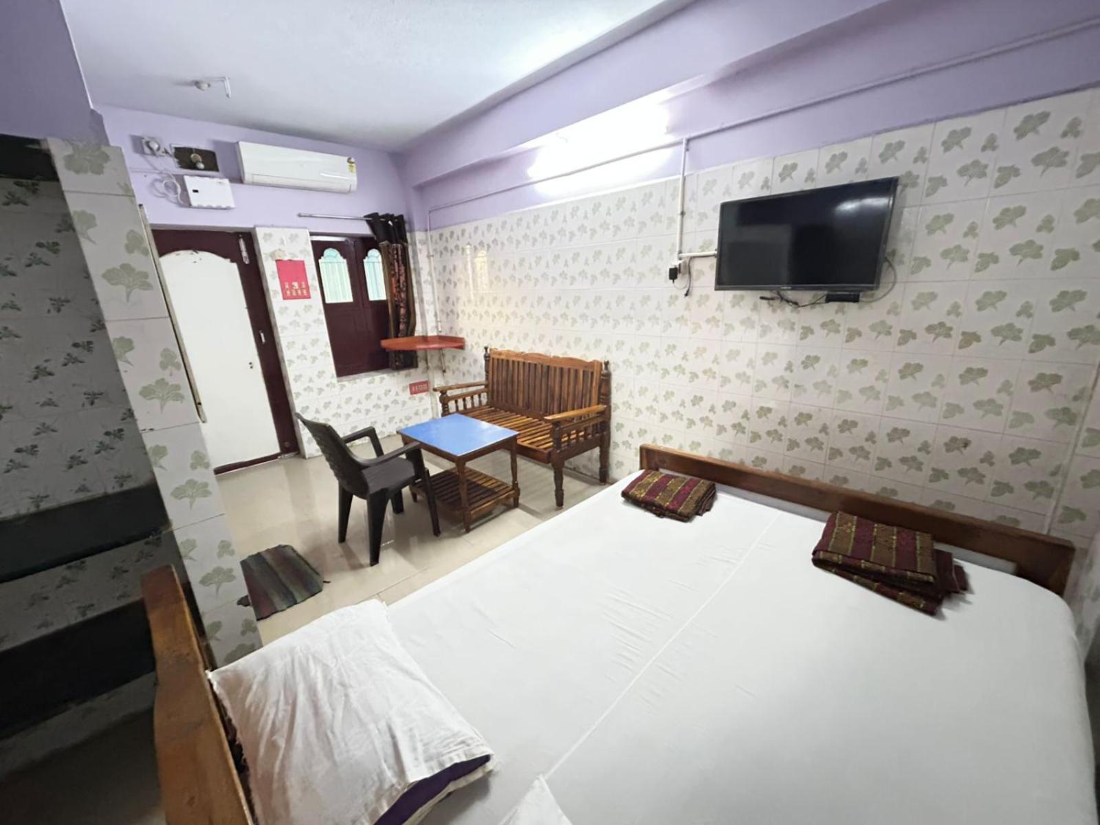Meera Lodge Chidambaram Luaran gambar